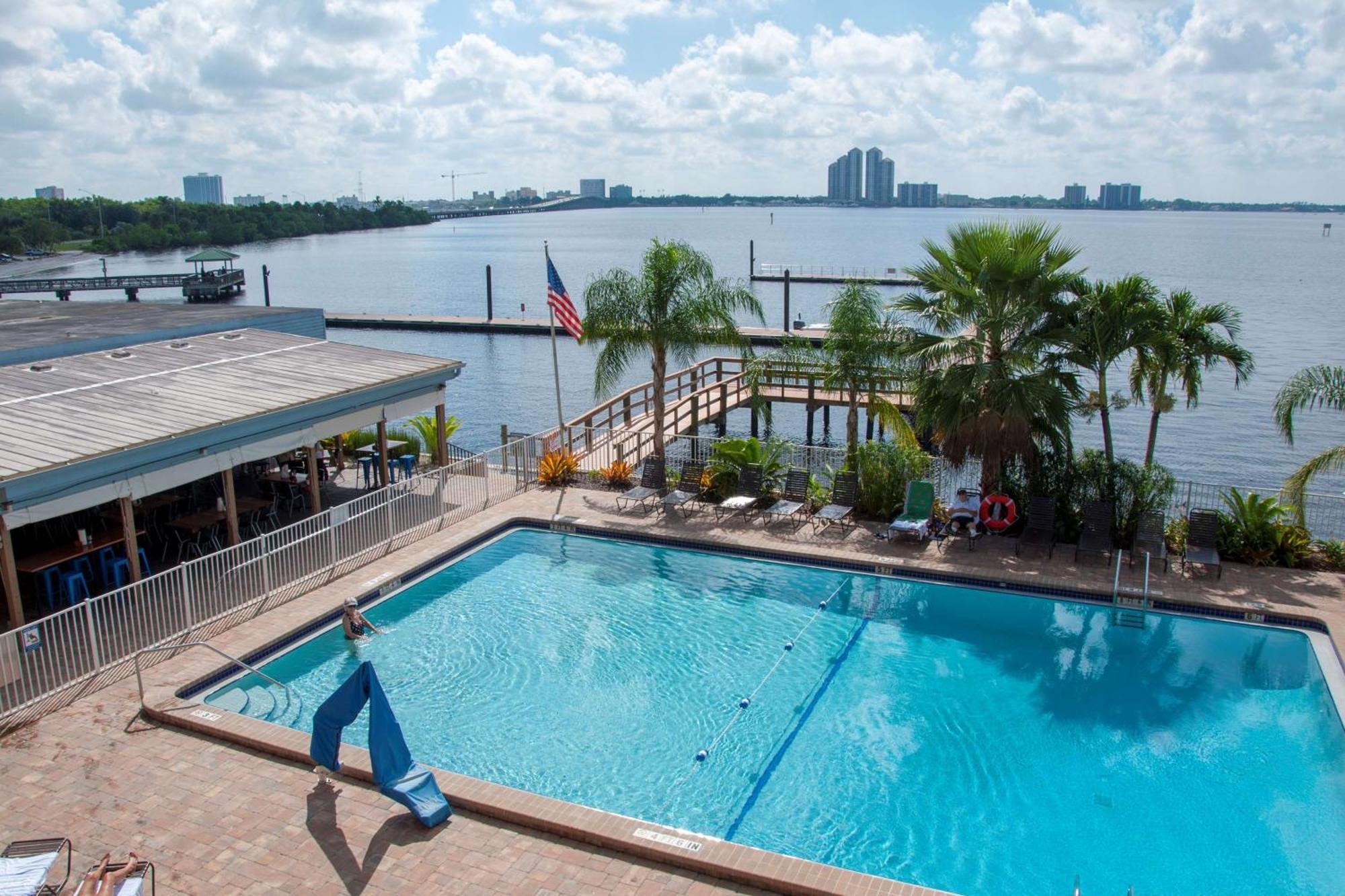 Best Western Fort Myers Waterfront North Fort Myers Exterior photo